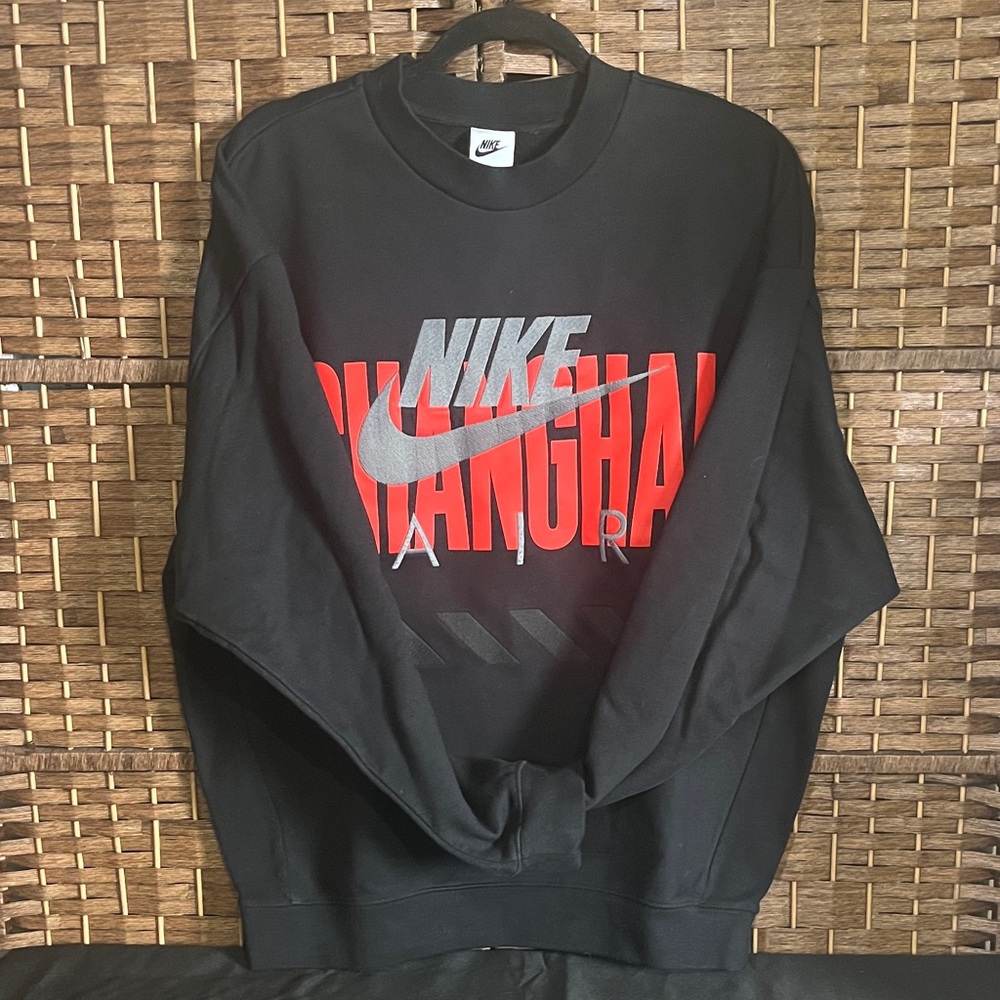Nike Air Shanghai Crewneck NWT size Small